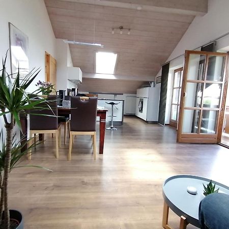 Ferienwohnung Sam 키엠민크 외부 사진