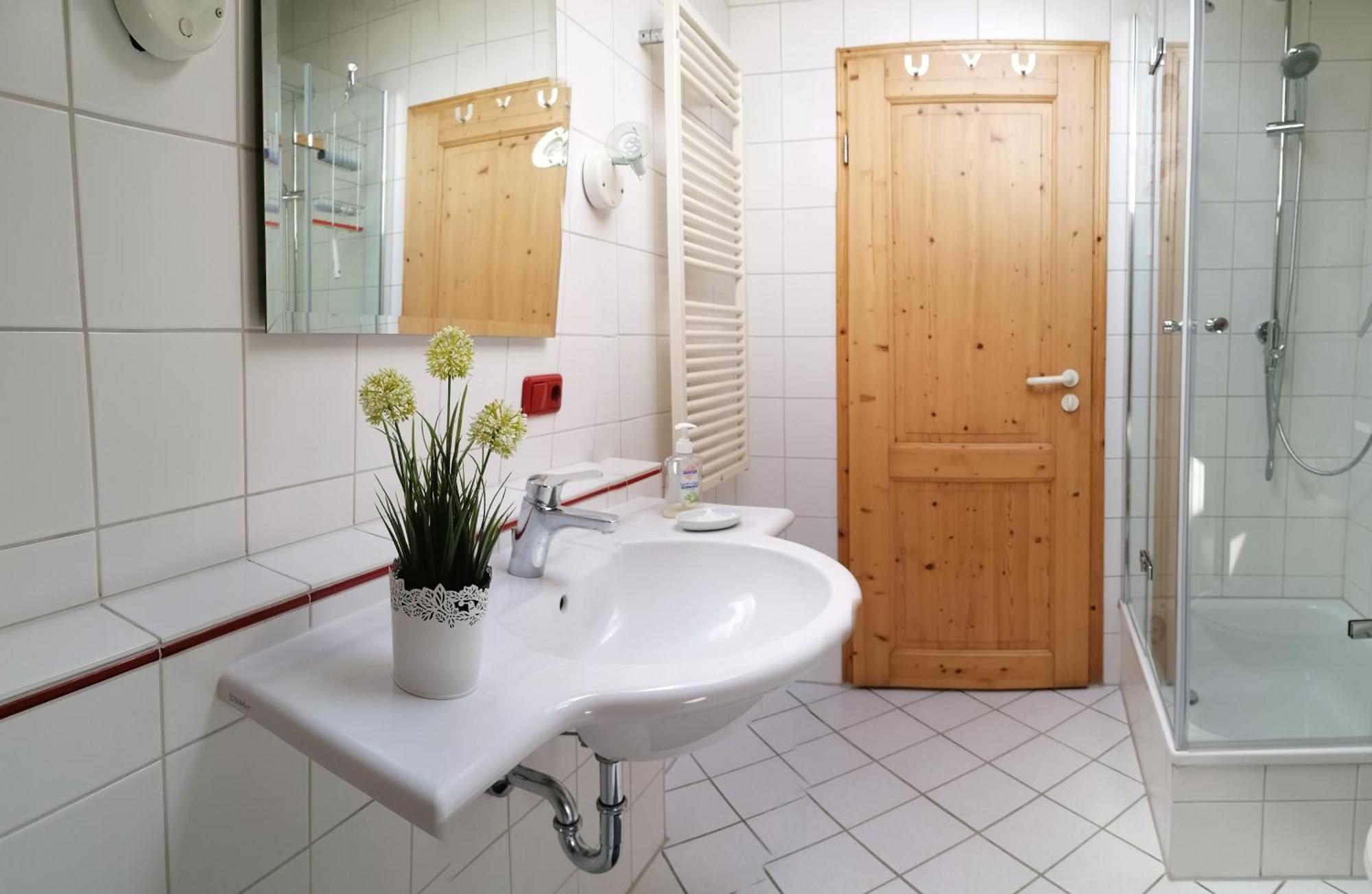 Ferienwohnung Sam 키엠민크 외부 사진