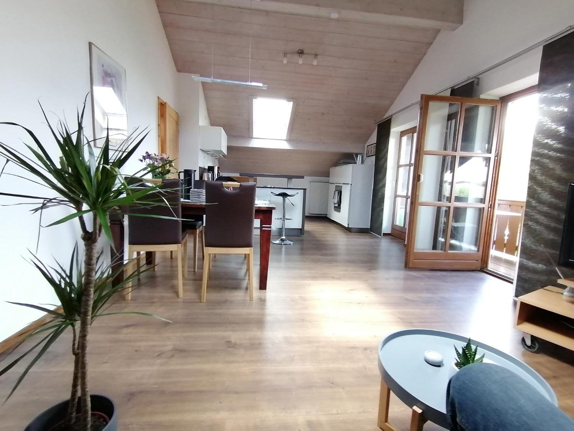 Ferienwohnung Sam 키엠민크 외부 사진